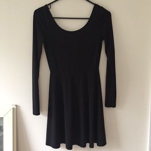 Black long sleeve dress